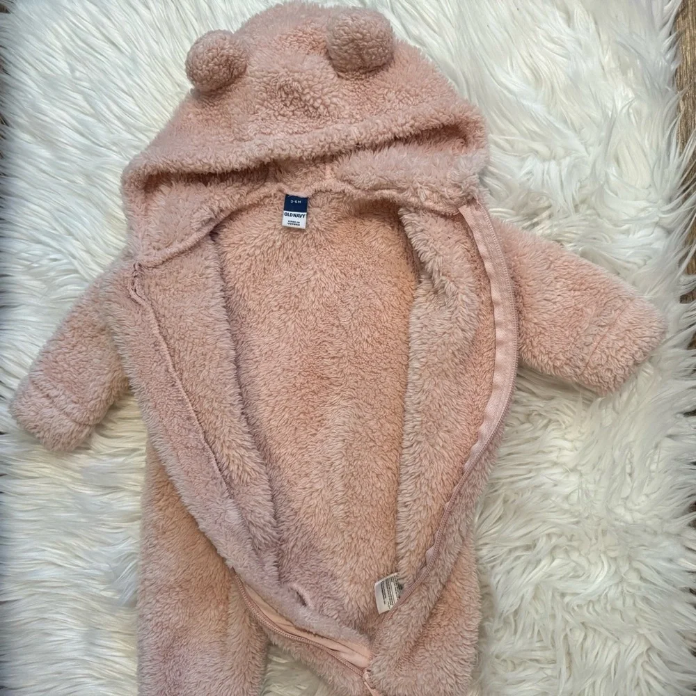 Old Navy Baby Girl 3-6M Pink Sherpa Snowsuit Bunting‎ Hood Ears EUC